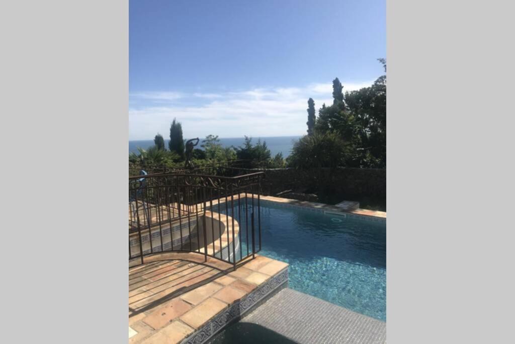Joli Studio Au Mont St Clair Avec Vue Sur La Mer Apartment Sete Luaran gambar